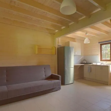 بيت خشبي Na 102