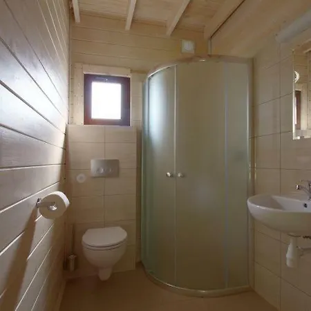 Lodge Na 102