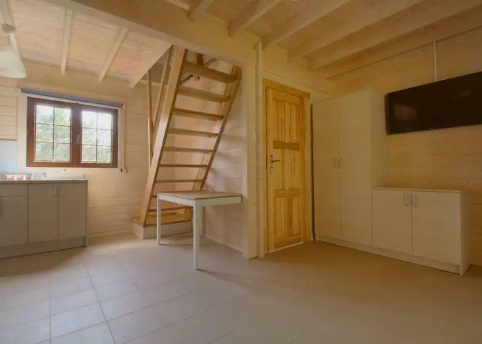 بيت خشبي Na 102 *